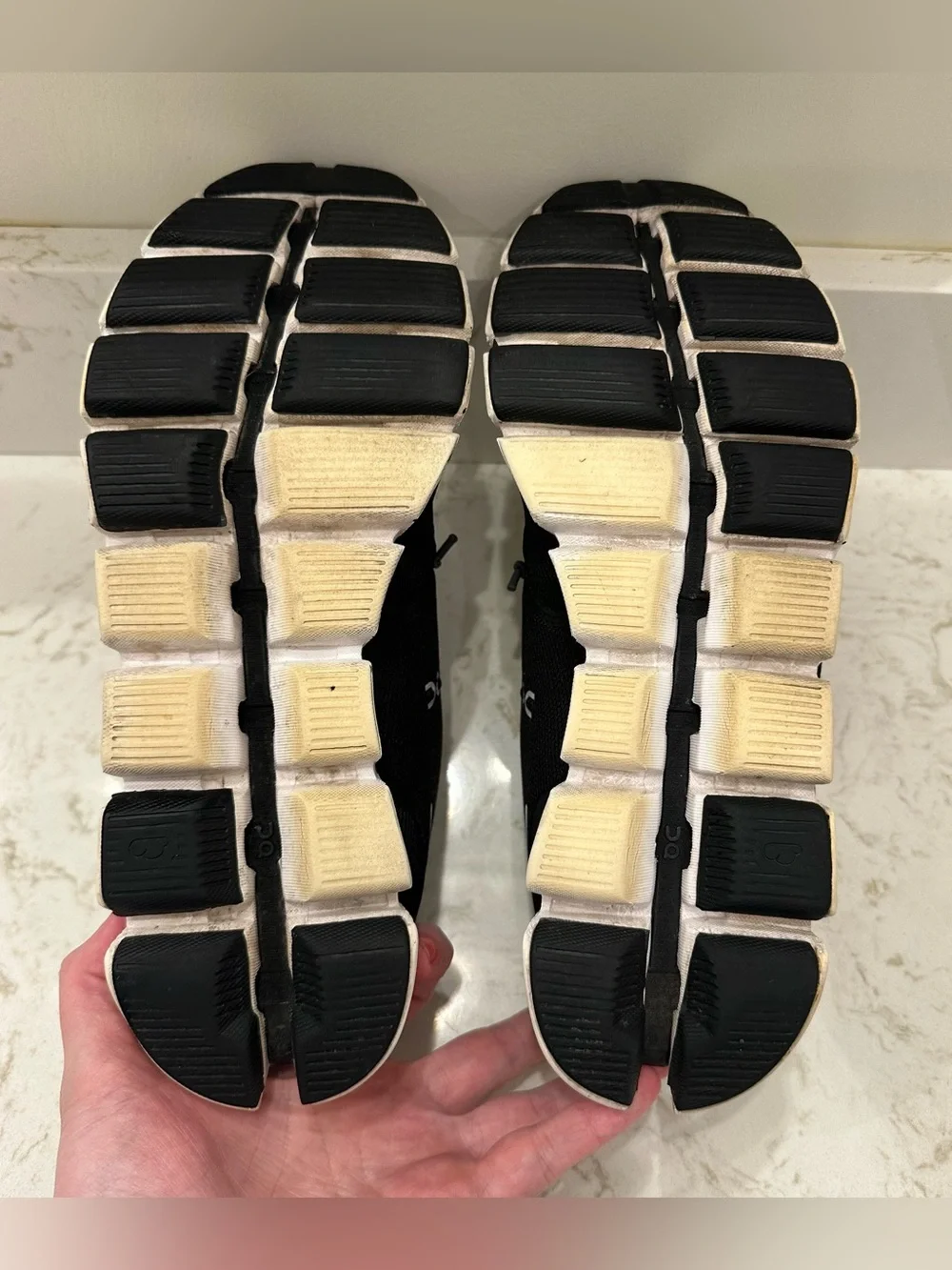 On Cloud 5 Women’s Running Shoes 8.5